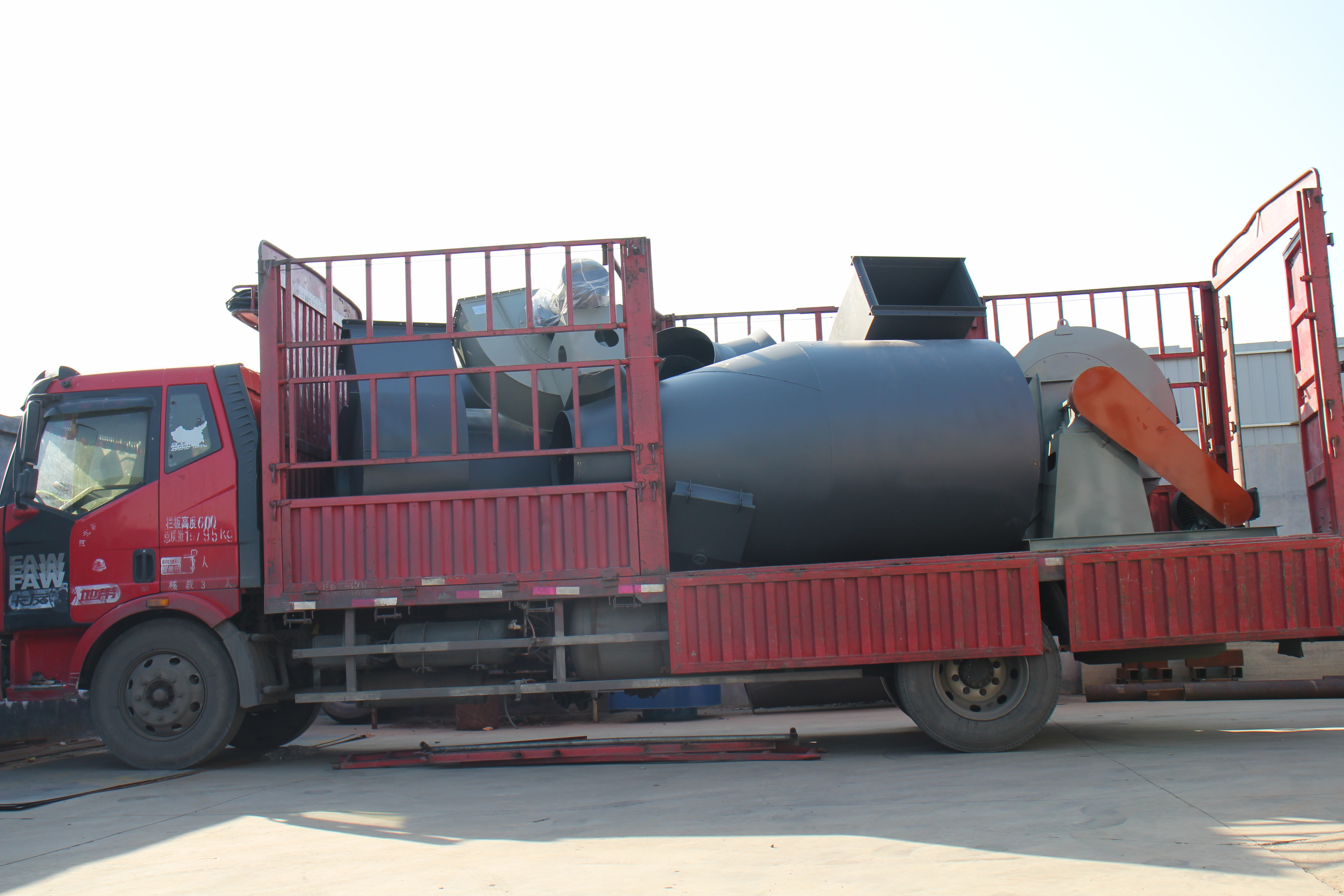 37kw立式空分機(jī)裝車發(fā)貨